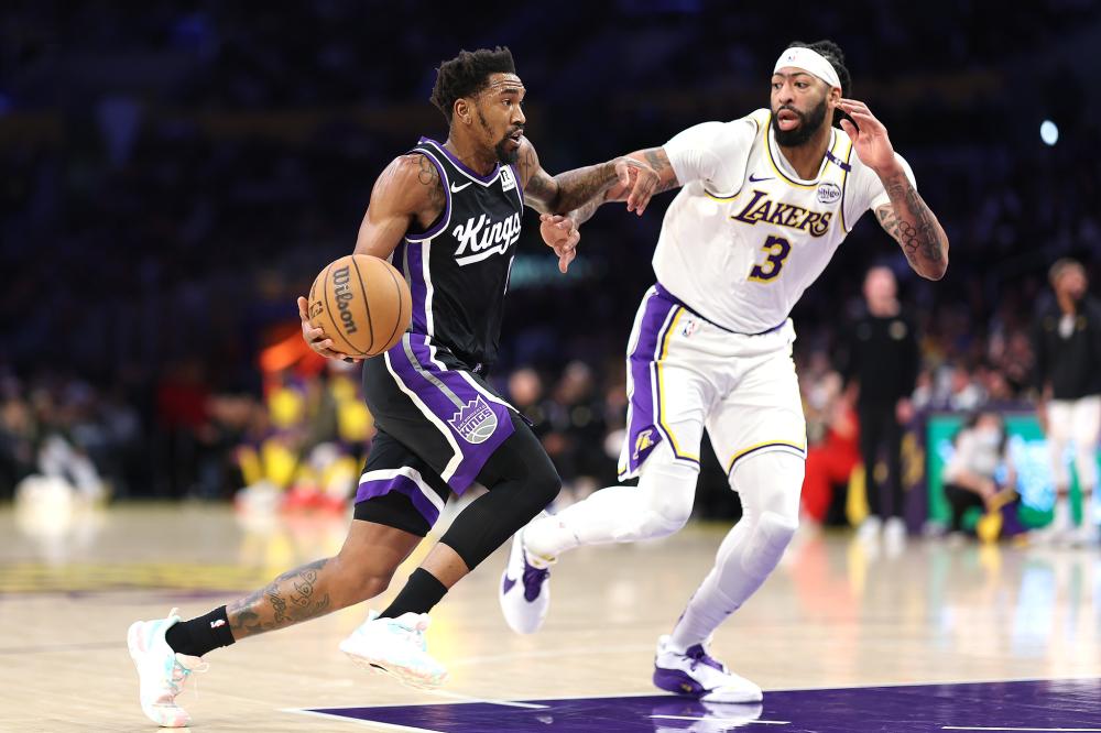 而邝兆镭的 而邝兆镭的