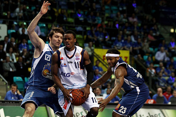 纳乌球场改 纳乌球场改