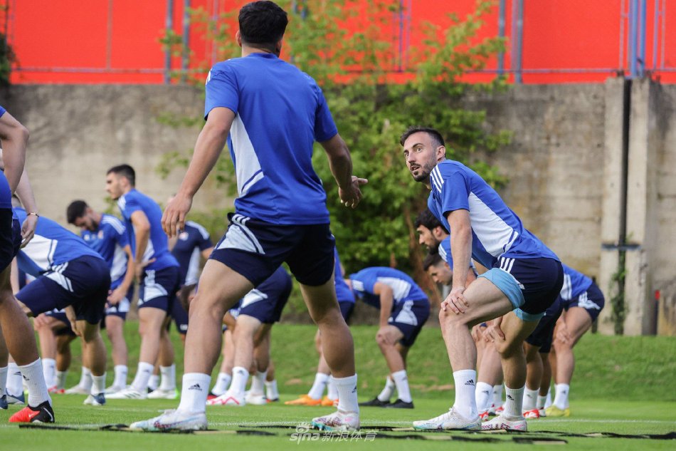 连获狂赞 连获狂赞