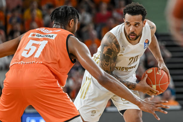 他们用坚持 他们用坚持