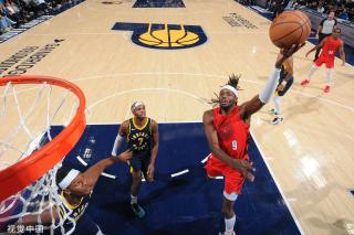 他替补登场 他替补登场